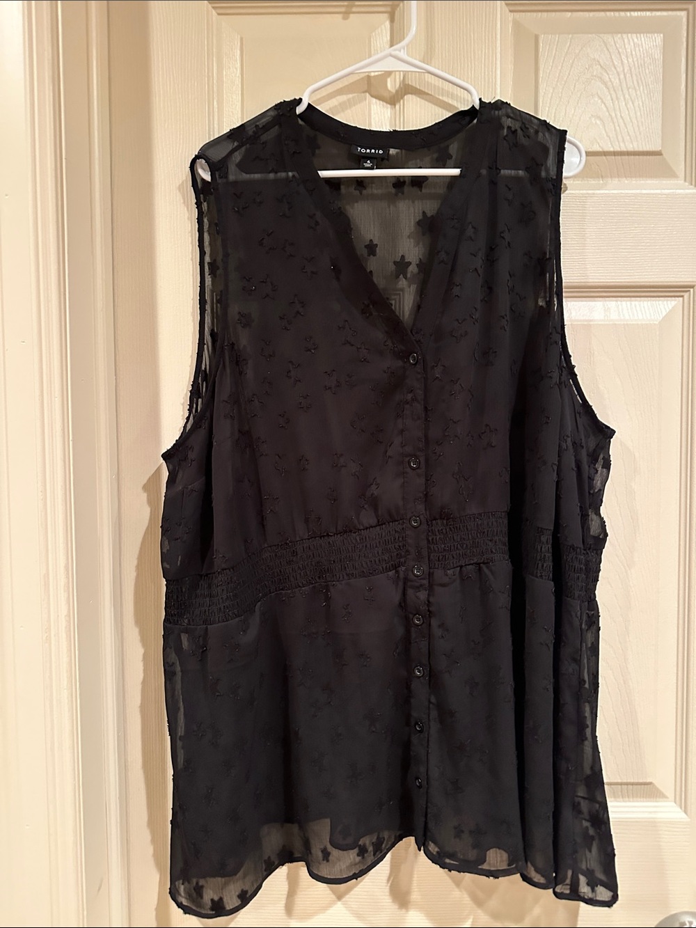 torrid Black Sheer Star-Textured Sleeveless Button-Front Blouse
